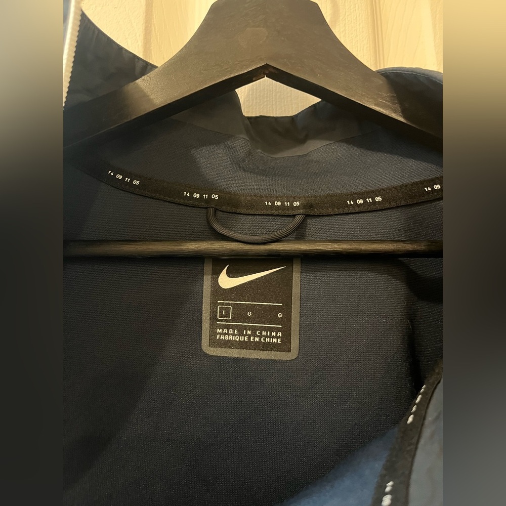Nike Dark Blue Tech Pack Pullover anorak - Picture 8 of 10
